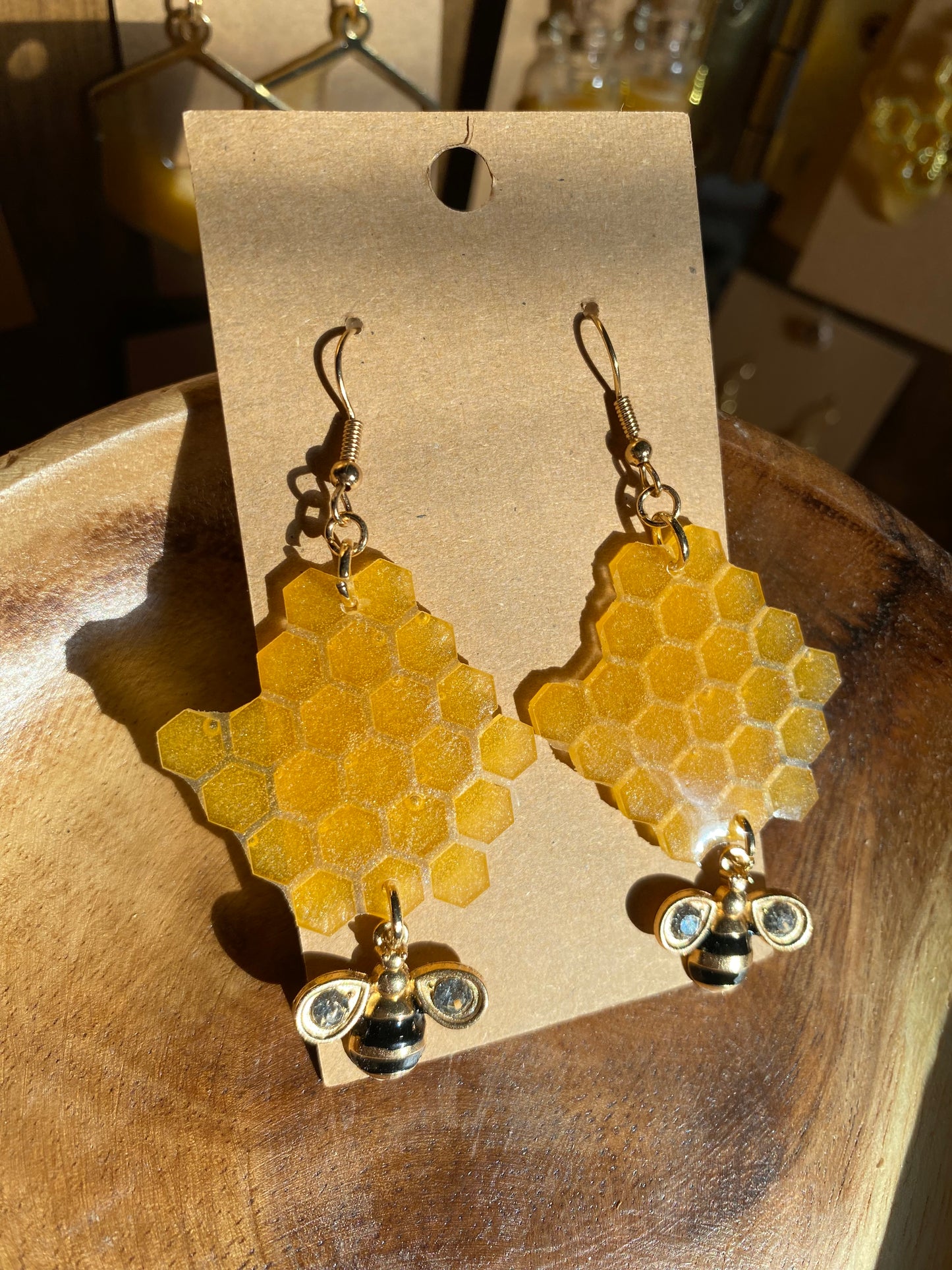 Honey earrings with gold bee