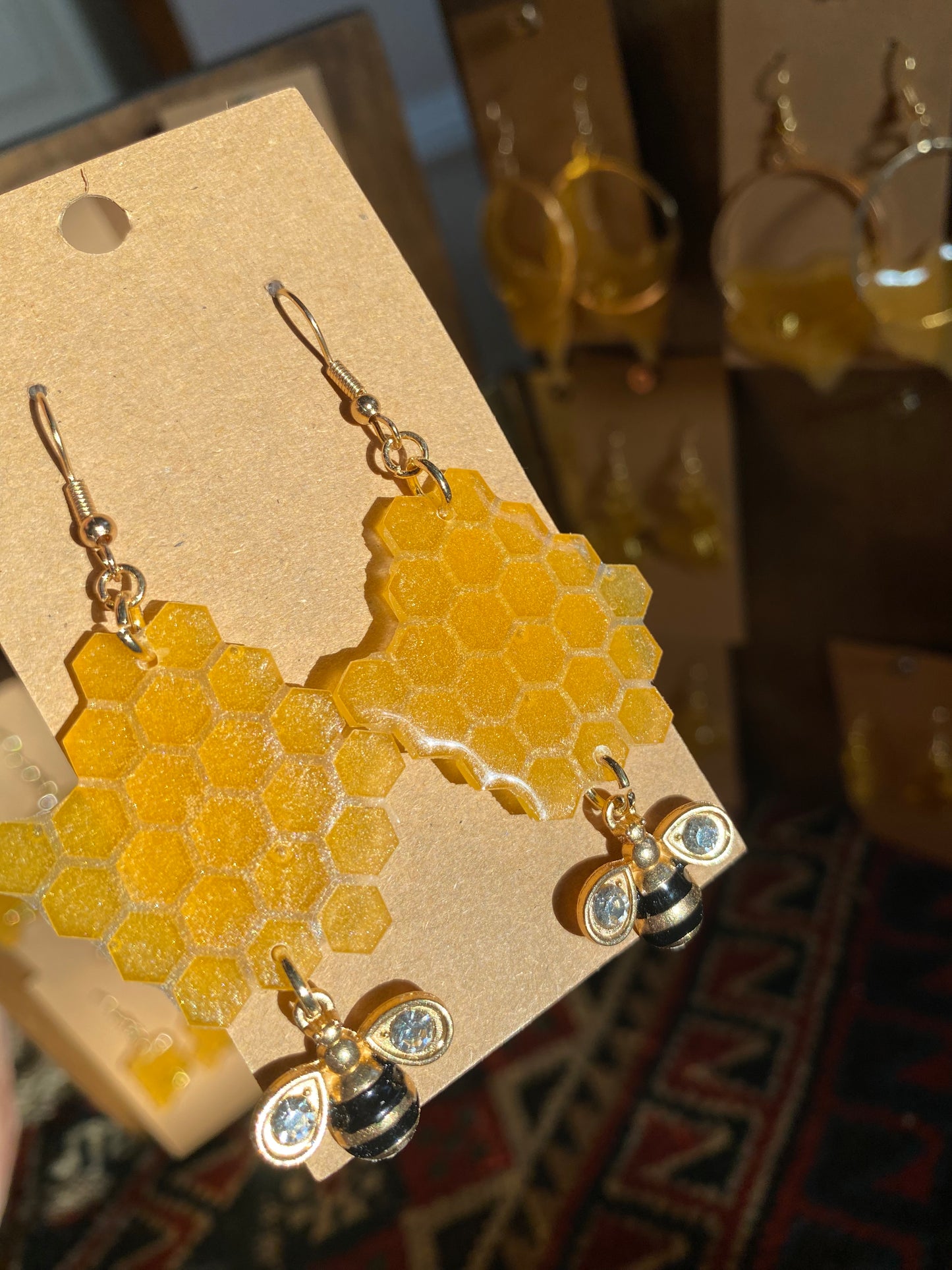 Honey earrings with gold bee