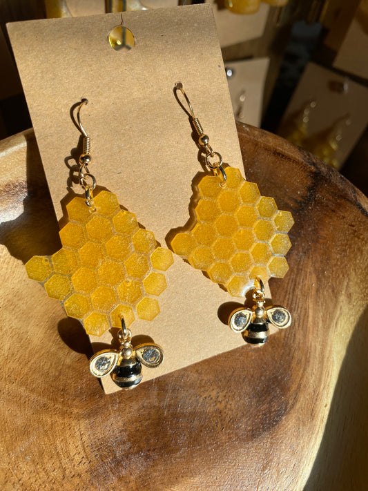 Honey earrings with gold bee